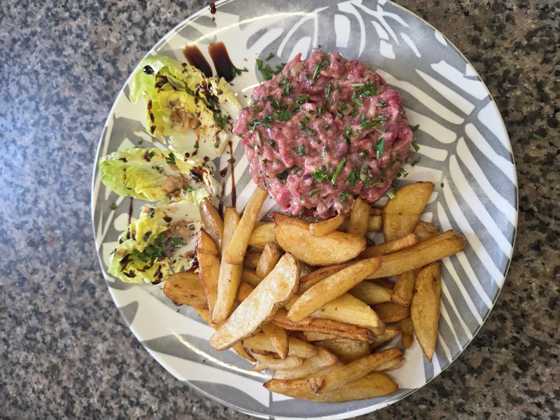 Tartare et frites maison